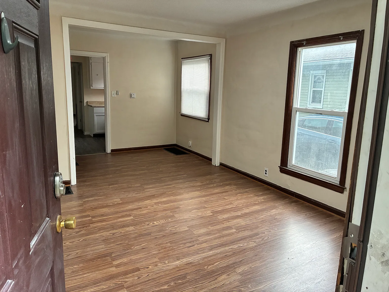 1 bed, 550 sqft, $1,050 — Photo 2