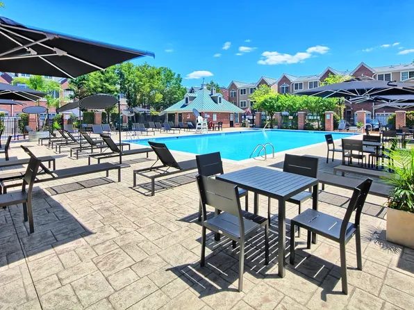 454 Albany Court image 22 of 29