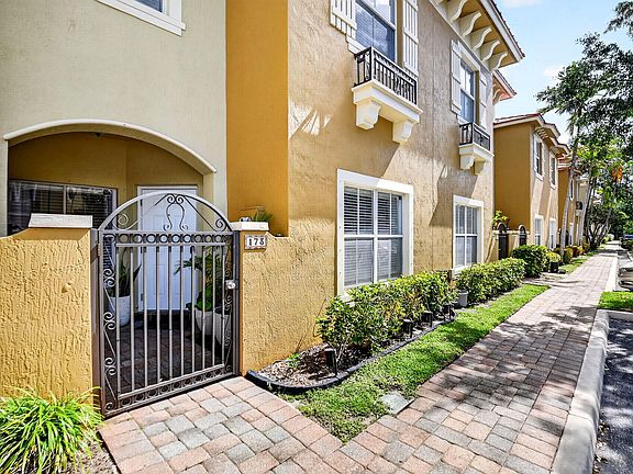 2nd image of 173 Lake Monterey Circle