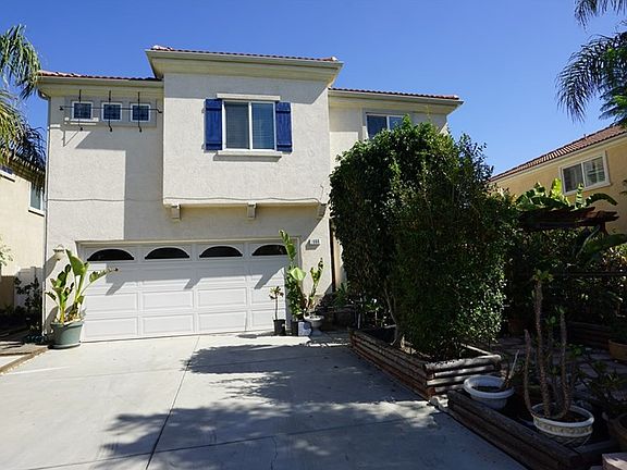 2nd image of 7668 Coldwater Canyon Ct