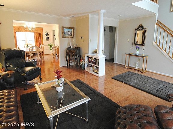 4th image of 2493 Chelmsford Dr