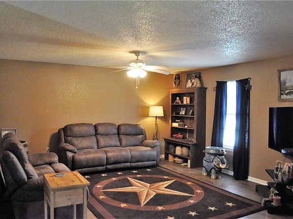 5th image of 234 Lane Dr