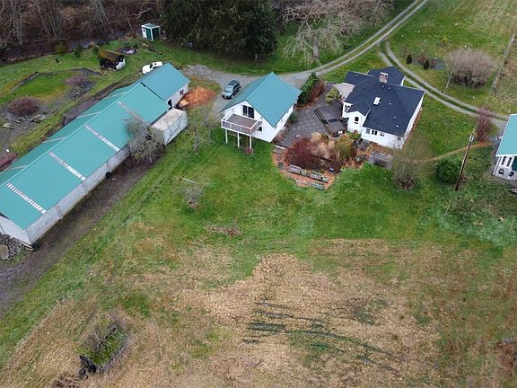 3rd image of 22556 Franklin Road