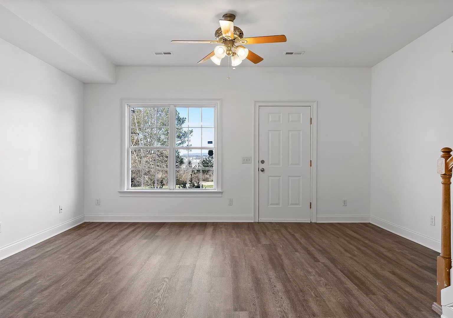 Modern 3BR Townhome with Private Backyard in Chattanooga — Photo 3