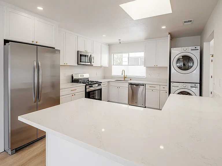 479 24th Ave #3 — Photo 3