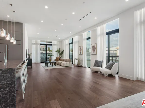 425 N Palm Dr #502, Beverly Hills, CA 90210