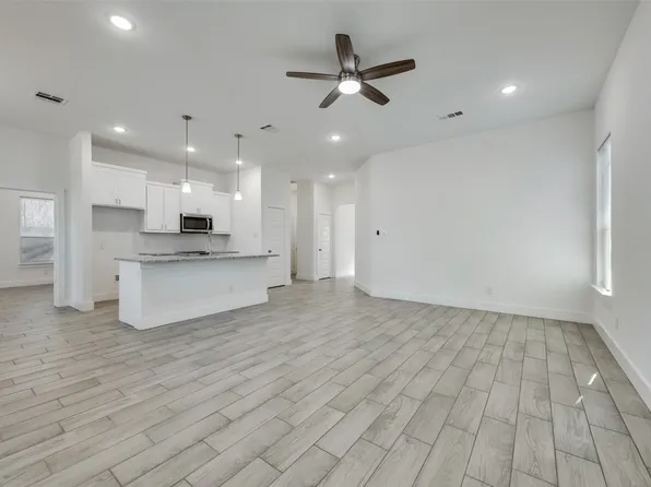 2177 Echo Lake Dr, Dallas, TX 75253