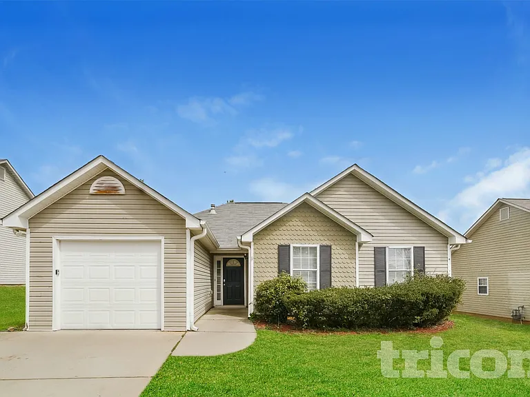 653 Windy Way — Photo 1