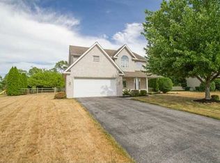 219 Longmeadow Dr, Holland, OH 43528