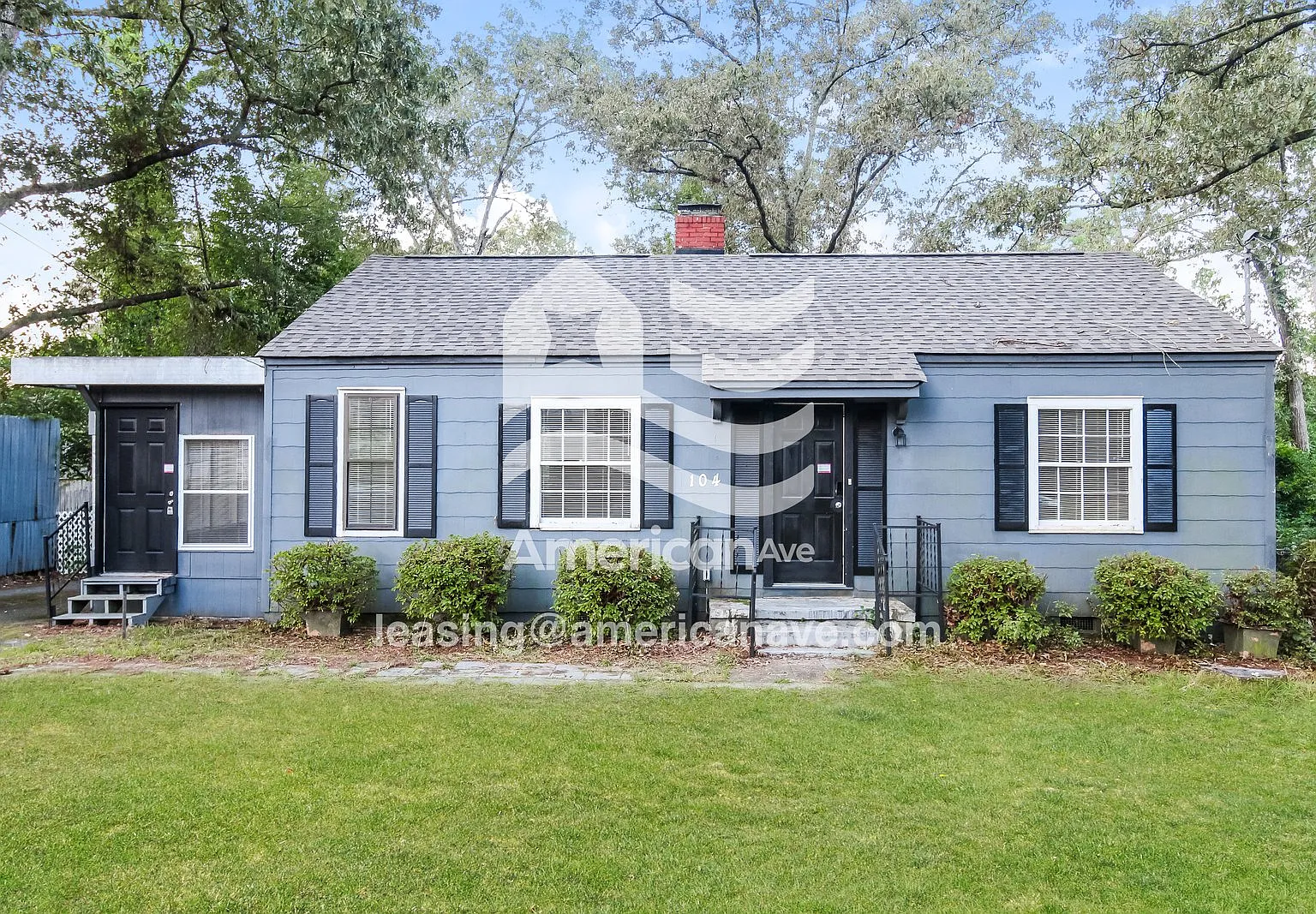 2 bed, 1.0 bath, 1132 sqft, $969 — Photo 1