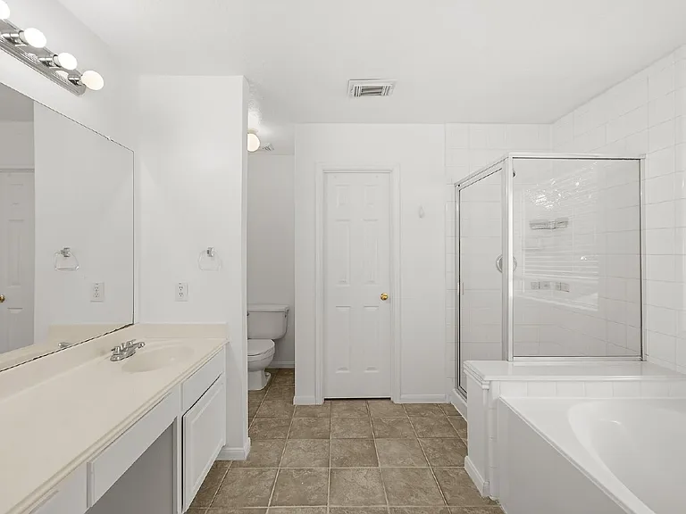 2208 Day Dr — Photo 12