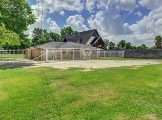 10320 E Hardy Rd, Houston, TX 77093