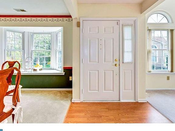 3rd image of 11 Eddlewood Pl