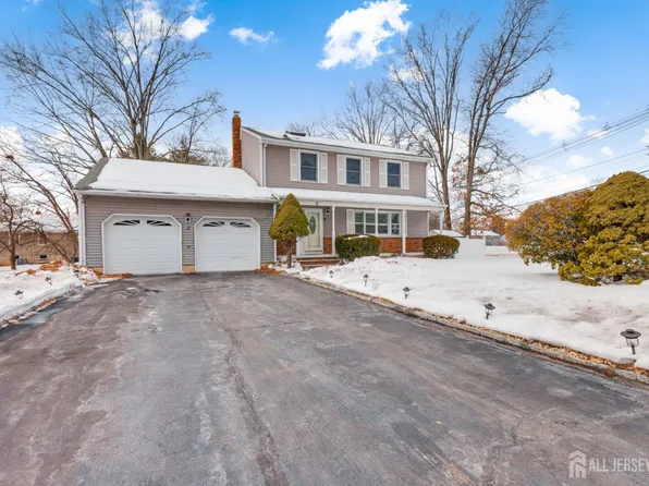2 Lioni Ct, Piscataway, NJ 08854