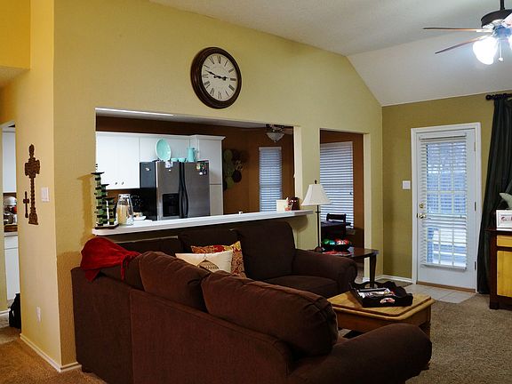 2nd image of 128 Driftwood Ln