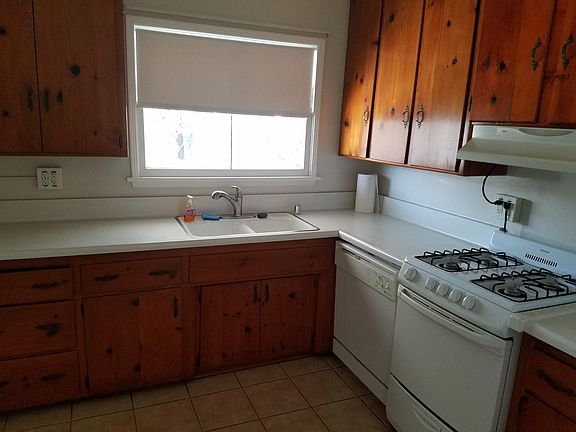 4th image of 2709 Heather Heights Ave