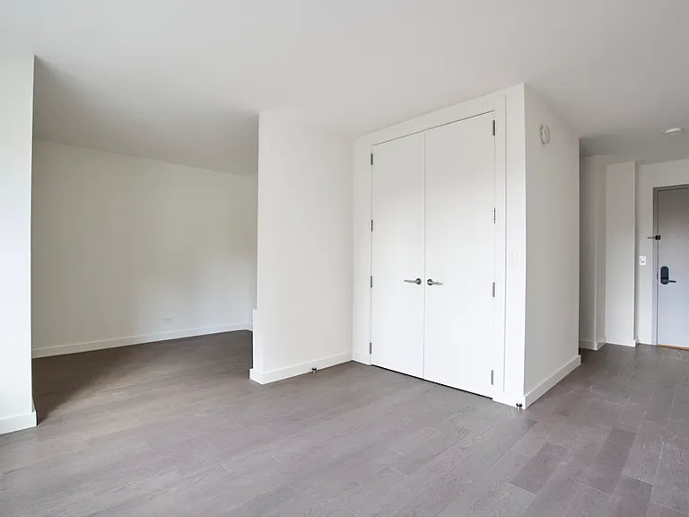 220 E 72nd St #10E2 — Photo 3