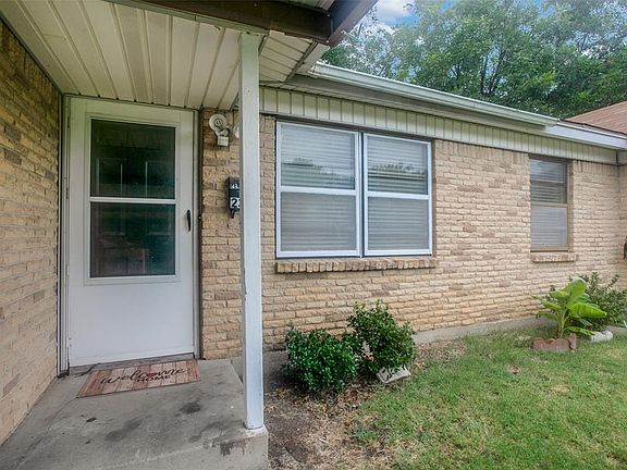 2nd image of 233 Wofford Way