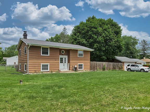 2nd image of 20668 W Sanrem Ave