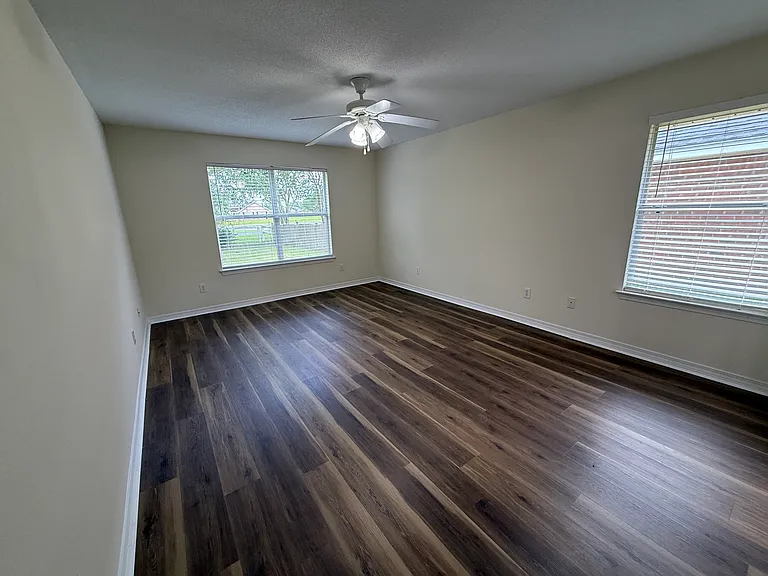 104 Kemper Ln — Photo 8