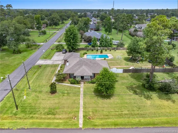1250 Corsican Ln, Lake Charles, LA 70611