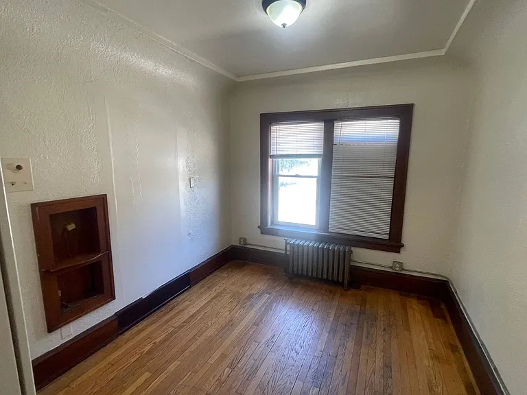 816 W. Greenfield Ave. - 19 Unit — Photo 1