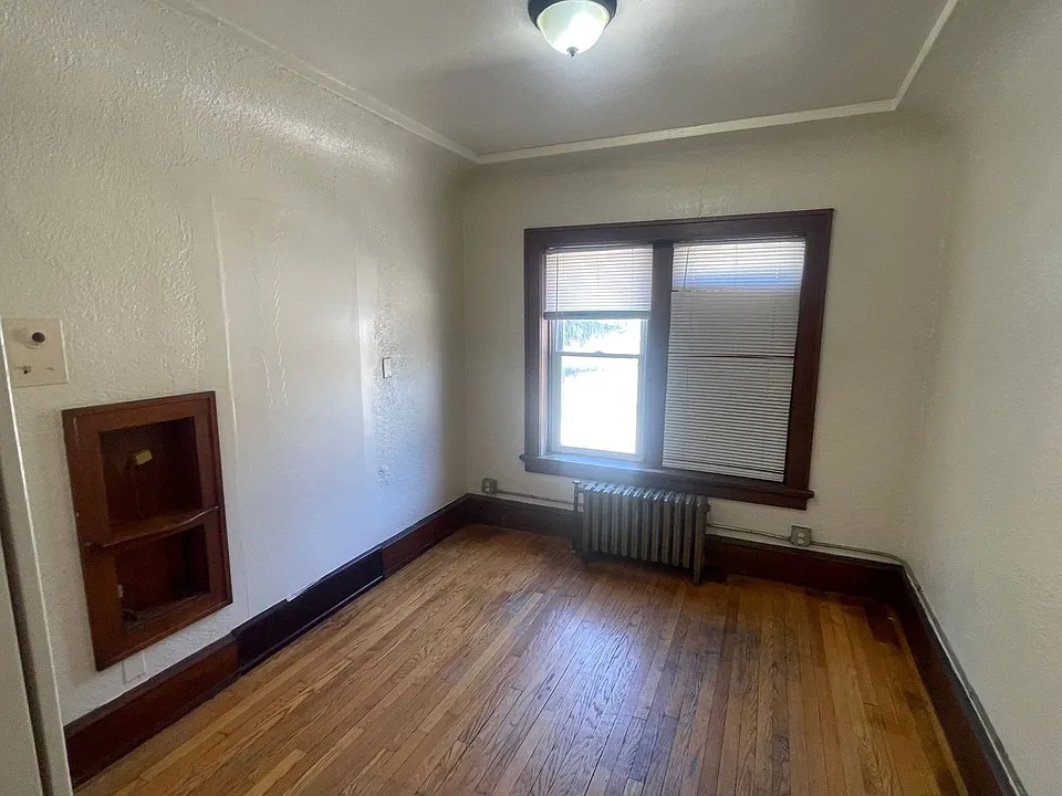 816 W. Greenfield Ave. - 19 Unit