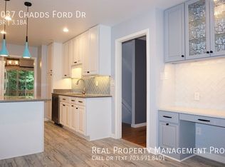 2037 Chadds Ford Dr, Reston, VA 20191