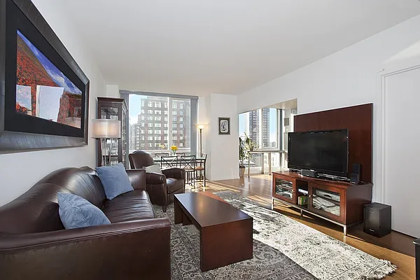 Rented by BLU Real Estate | media 54