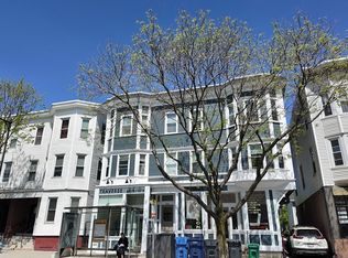 781 781/783 Cambridge St #1R, Cambridge, MA 02141