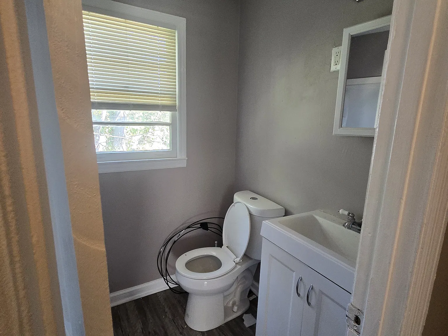2 bed, 820 sqft, $900 — Photo 4