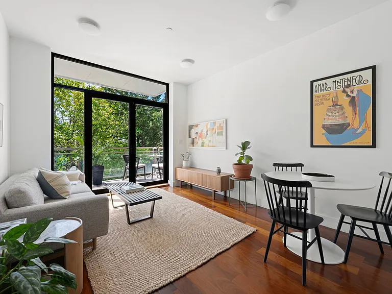 82 Adelphi St #3D — Photo 1