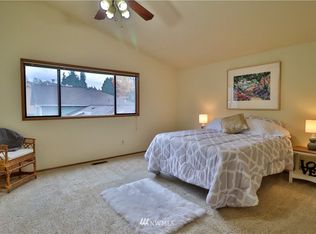 19720 133rd Ave SE, Renton, WA 98058