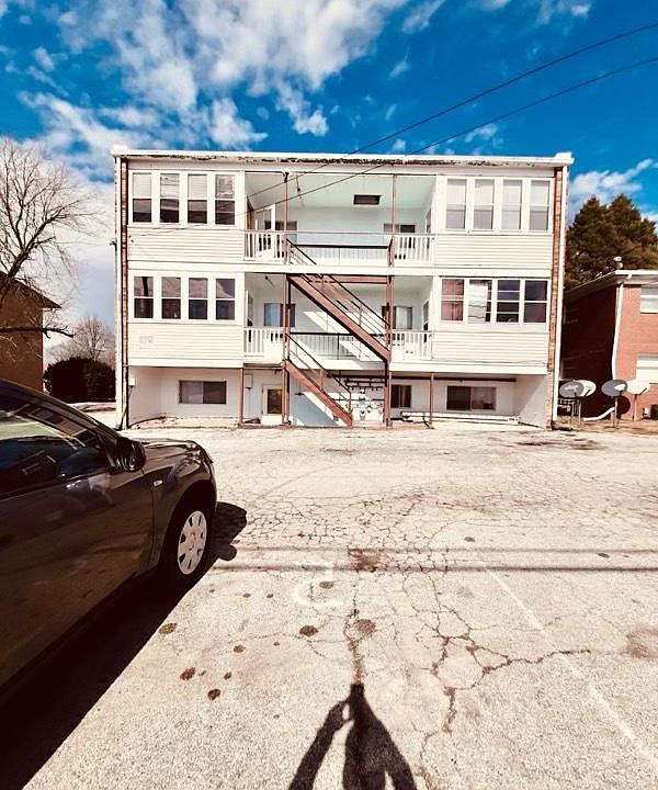 Building Photo 3