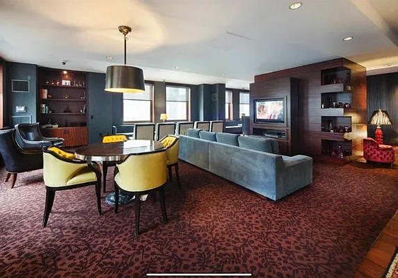Rented by Level Group | media 51