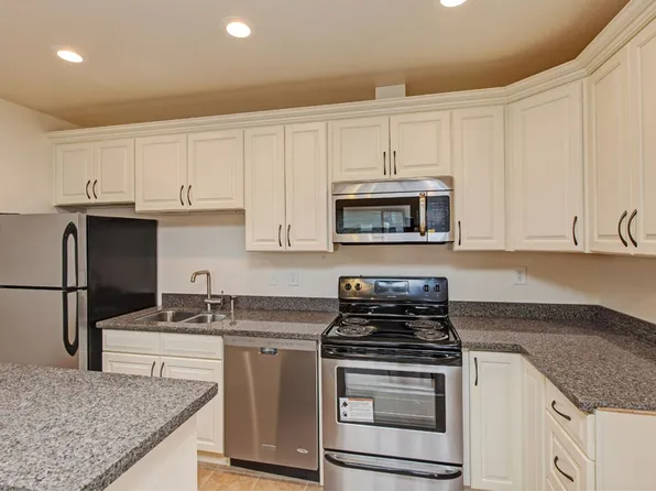 Boston Manor Apartments, 2200 1st Ave N #2202, Seattle, WA 98109
