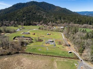 4782 Fish Hatchery Rd, Grants Pass, OR 97527