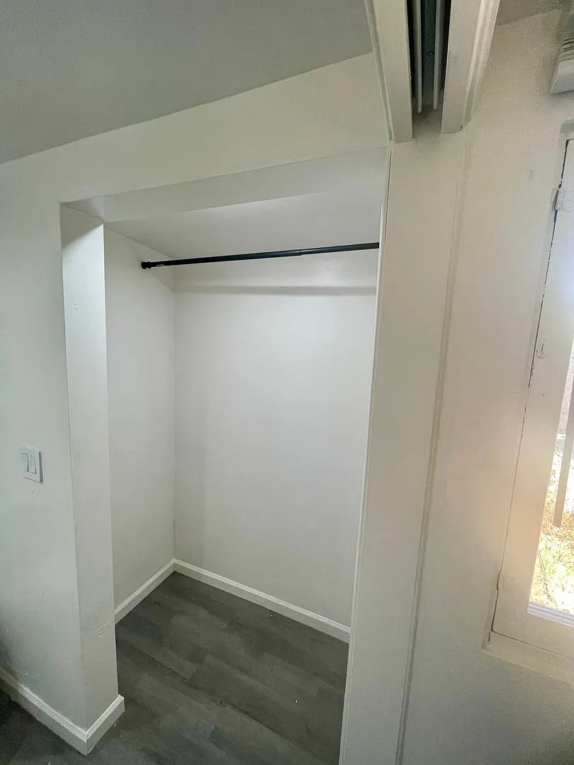 1440 Vine — Photo 2