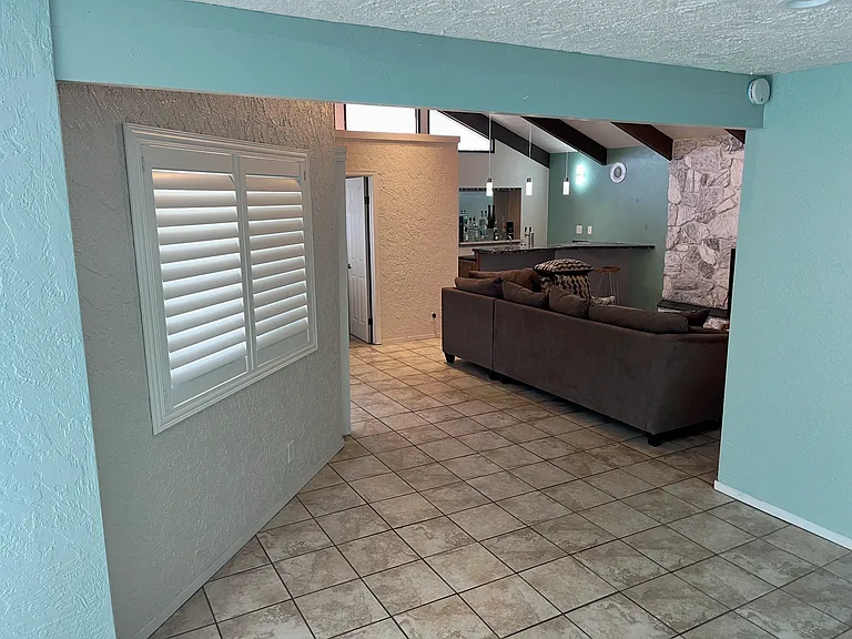 1237 Elsinor Ave — Photo 5