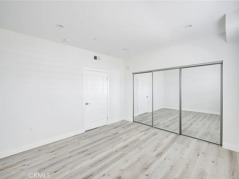 14526 Hartland St #103 — Photo 11