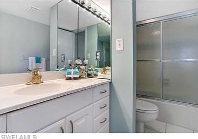5th image of 25720 Hickory Blvd APT 520