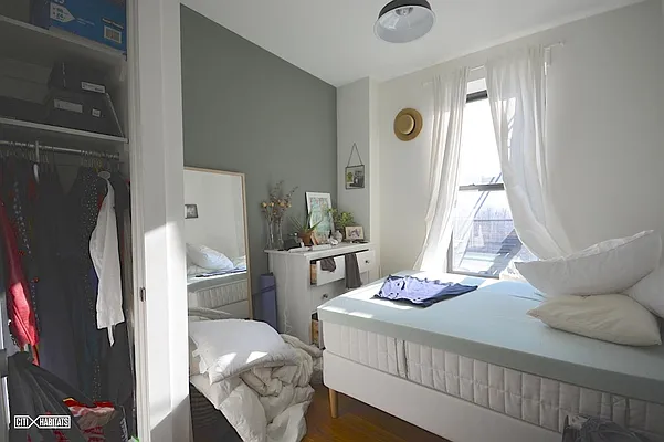 Rented by Citi Habitats | media 22