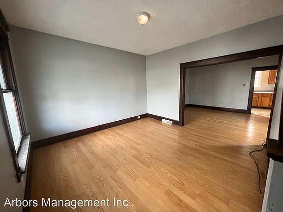2nd image of 262 Sherman Ave