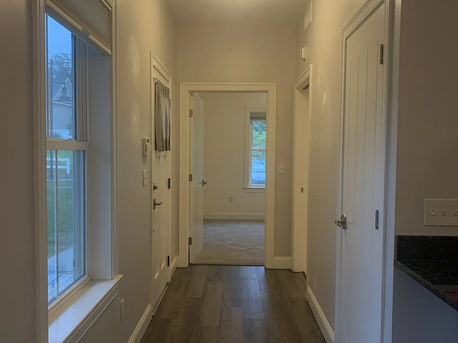 502 Edgewater Cir — Photo 3