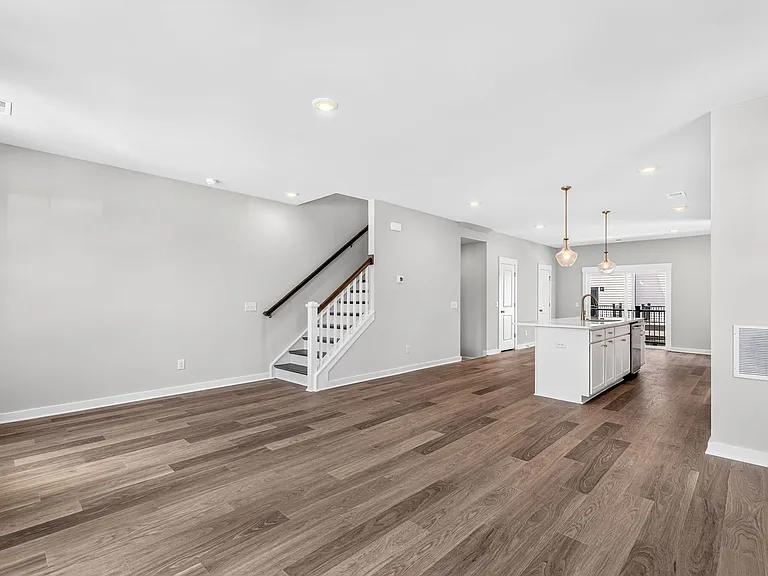 417 Talbot Dr — Photo 7
