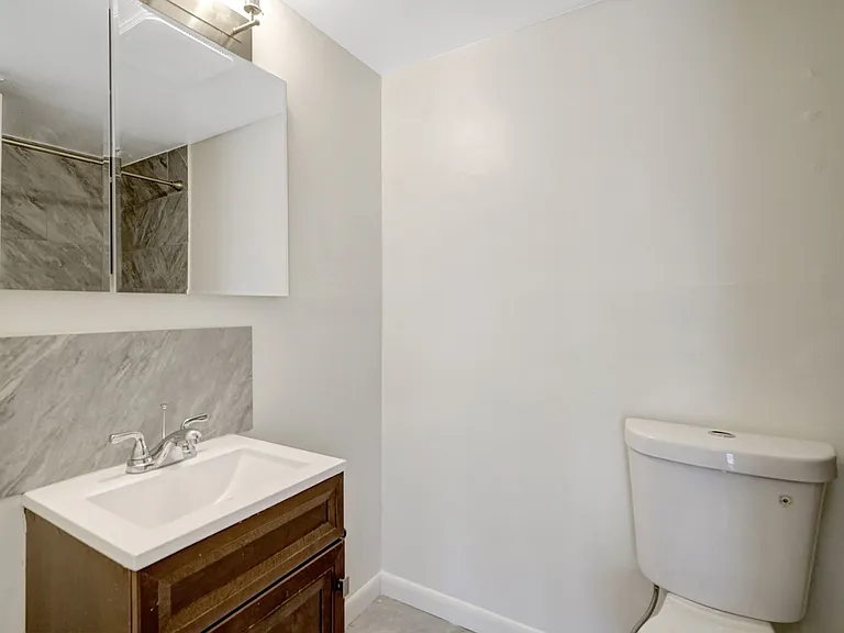 2904 Kings Chapel Rd — Photo 8