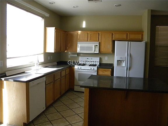 4th image of 9491 Windborne Ave