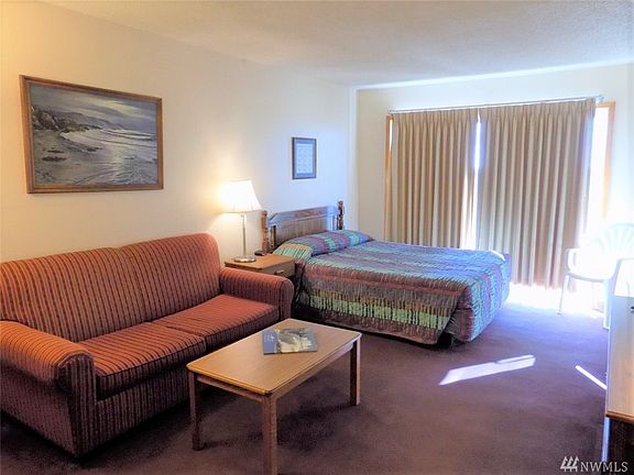 2nd image of 304 14th St NW #203