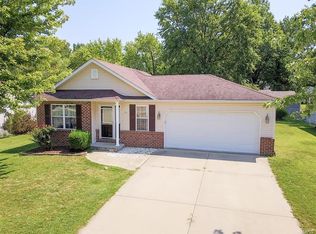 1411 Lynn St, Highland, IL 62249