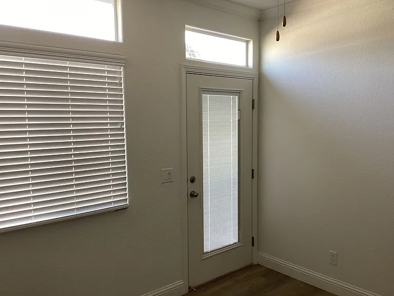 2435 Felt St #107 — Photo 20
